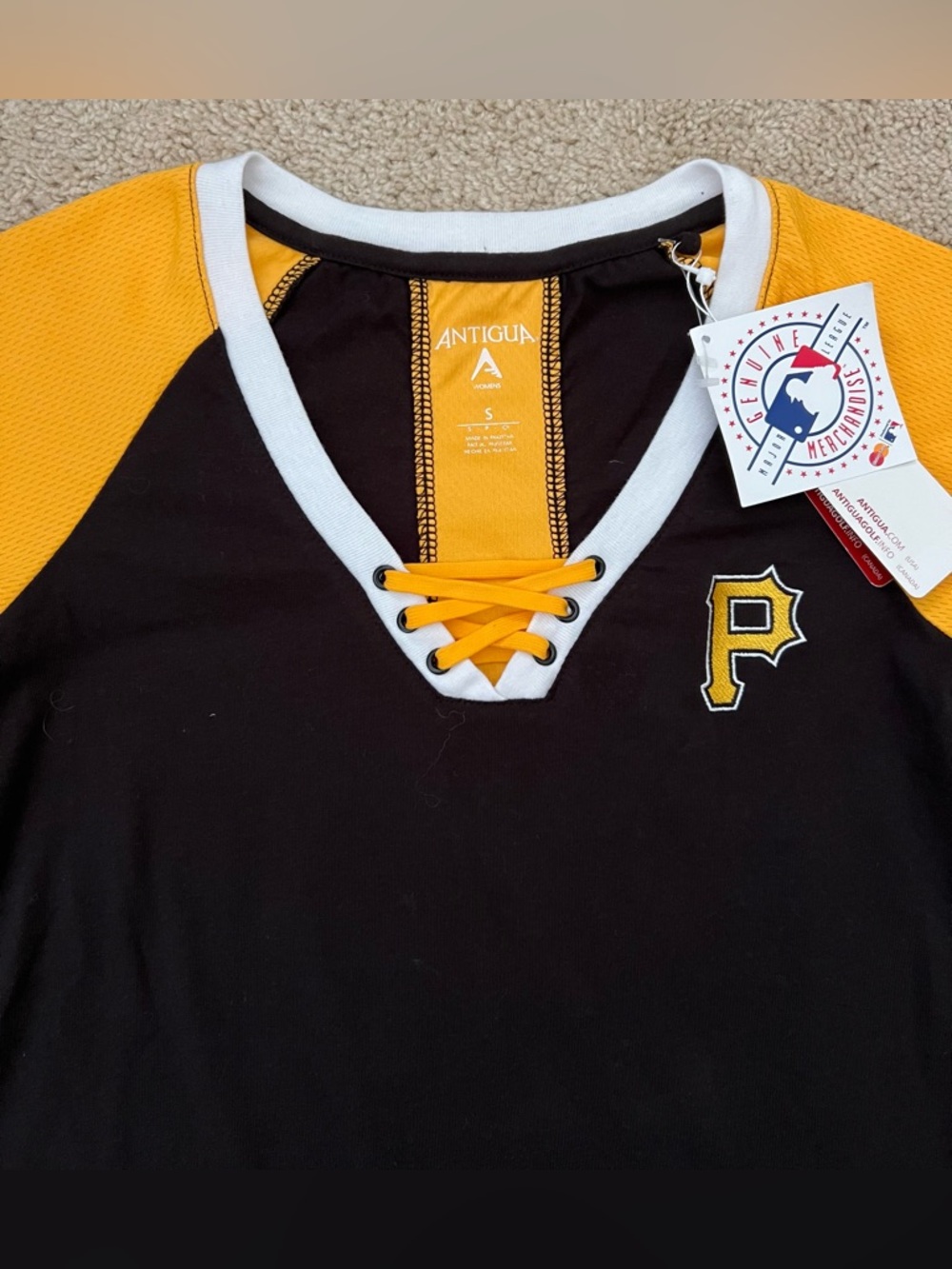 NWT Pittsburgh Pirates Baseball Women’s Shirt Size Small MLB - Picture 2 of 6